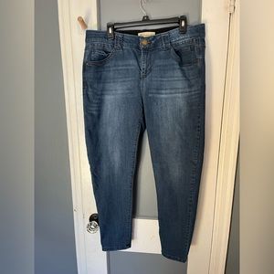 Democracy denim skinny crops. Sz 14.